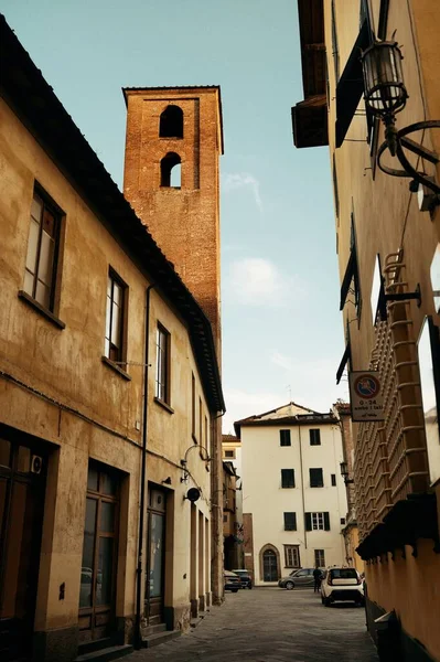 Vista Calle Lucca Con Campanario Italia — Foto de Stock