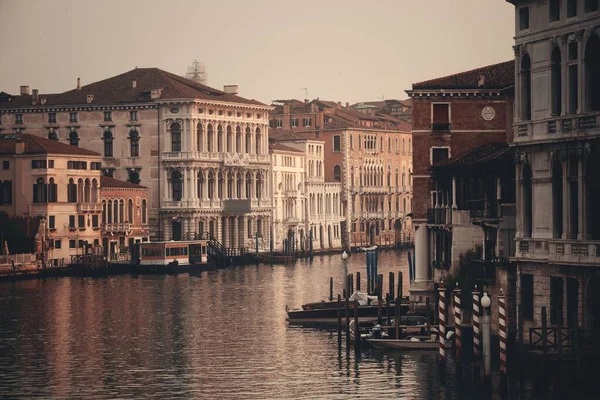 베네치아의 광경은 역사적 건물들을 보여준다 이탈리아 — 스톡 사진