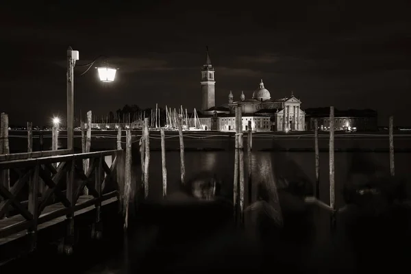 Velence Éjszaka Utcai Lámpával San Giorgio Maggiore Templom Olaszországban — Stock Fotó