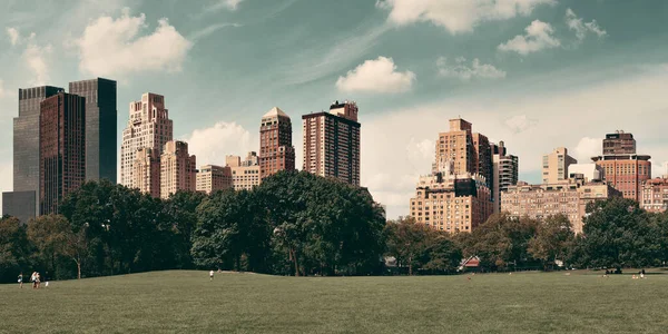 Central Park Spring Con Skyline Nel Centro Manhattan New York — Foto Stock