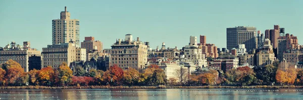 Central Park Manhattan East Side Luxe Gebouw Boven Meer Herfst — Stockfoto