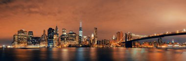 Manhattan Şehir Merkezi Şehir Manzarası ve Brooklyn Köprüsü