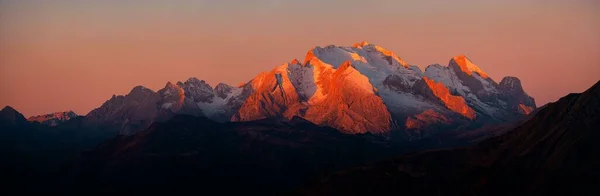 Dolomiitit Auringonnousu Luonnonmaisema Pohjois Italiassa — kuvapankkivalokuva