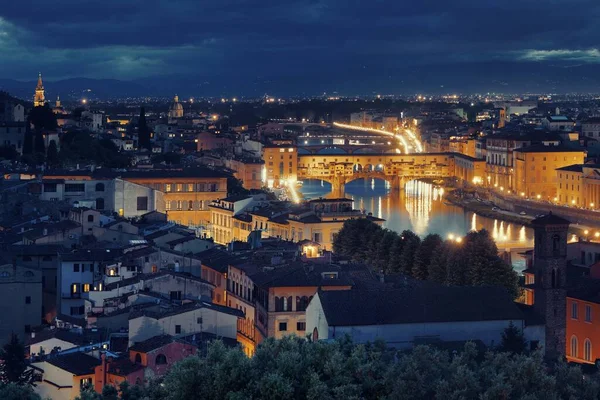 ピアッツァーレから見たフィレンツェのスカイラインミケランジェロの夜 — ストック写真