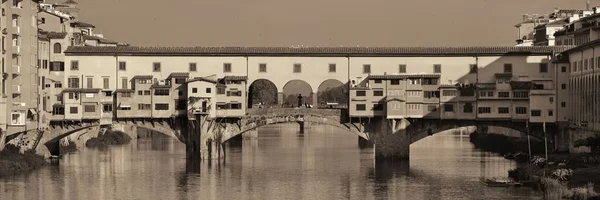 Ponte Vecchio Nad Rzeką Arno Panorama Trybie Monochromatycznym Florencja Włochy — Zdjęcie stockowe