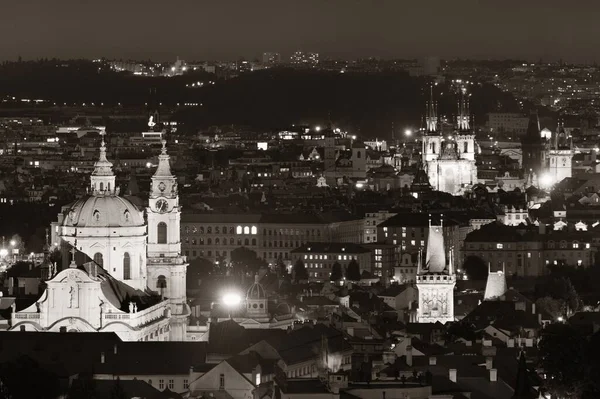 Praag Skyline Uitzicht Het Dak Met Historische Gebouwen Nachts Tsjechië — Stockfoto