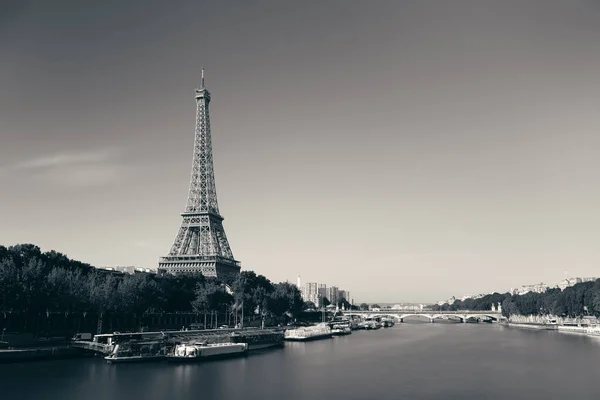 Река Париж Эйфелевой Башней Франции — стоковое фото