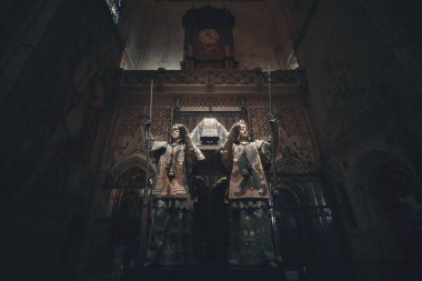 Kristof Kolomb 'un Gör veya Sevilla Katedrali' ndeki Aziz Mary Katedrali 'ndeki mezarı.