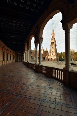 İspanya 'nın Sevilla şehrinde Plaza de Espana ya da İspanya Meydanı yakın çekim görüntüsü