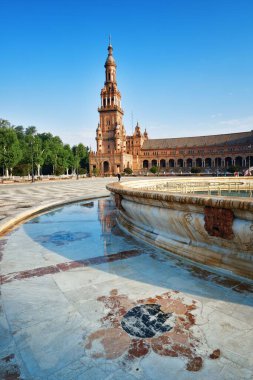 İspanya 'nın Sevilla şehrinde Plaza de Espana ya da İspanya Meydanı yakın çekim görüntüsü