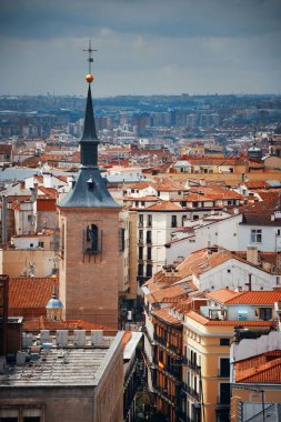 Madrid 'in İspanya' daki şehrin çatı manzarası.