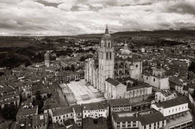 İspanya 'daki Segovia Katedrali hava manzarası.