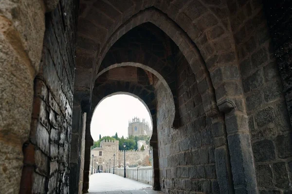 Vecchio Ponte Toledo Con Edifici Storici Spagna — Foto Stock