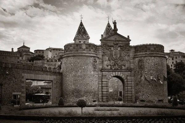 Puerta Bisagra Toledo Ciudad Con Edificios Históricos España —  Fotos de Stock