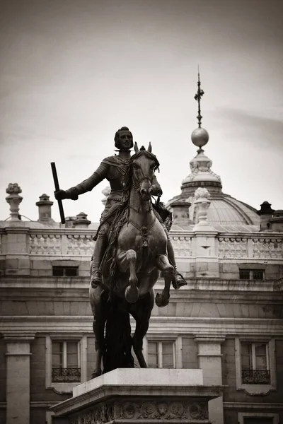 Felipe Cavalo Palácio Real Vista Hcloseup Madrid Espanha — Fotografia de Stock