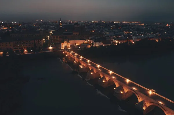 Miasto Starożytnej Architektury Kordoby Oglądane Powietrza Nocy Hiszpanii — Zdjęcie stockowe