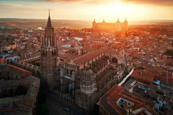 Kädellisen Katedraali Saint Mary Toledo Antenni Näkymä Auringonlaskun Espanjassa — kuvapankkivalokuva