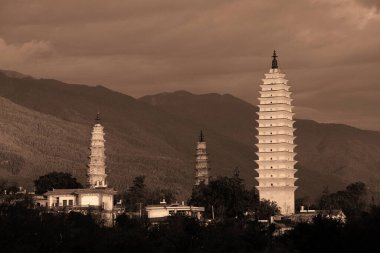 Dali 'nin eski kasabası Yunnan, Çin' de antik tapınak..