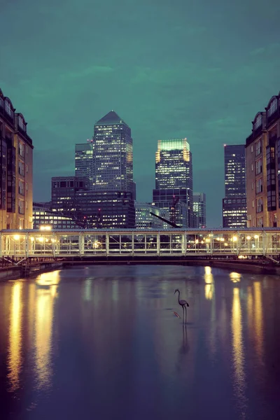 Obchodní Čtvrť Canary Wharf Londýně Noci Nad Řekou Temží — Stock fotografie