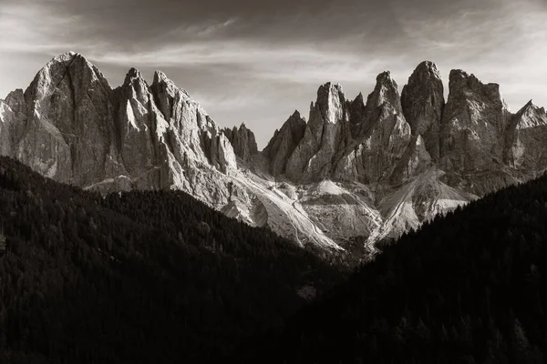 意大利北部的白云石自然景观 — 图库照片