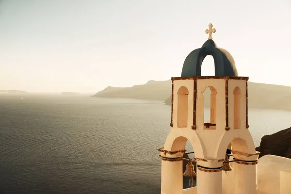Isla Santorini Con Cúpula Azul Iglesia Grecia —  Fotos de Stock