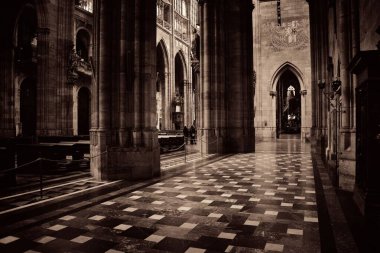 Çek Cumhuriyeti Prag Şatosu 'ndaki St. Vitus Katedrali' nin iç manzarası