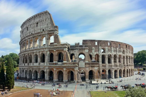 Colosseum Med Lång Exponering Världsberömda Landmärke Och Symbolen För Rom — Stockfoto