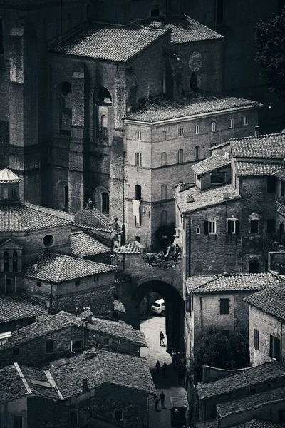 Talya Tarihi Binaları Olan Ortaçağ Şehri Siena Çatı Manzaralı — Stok fotoğraf