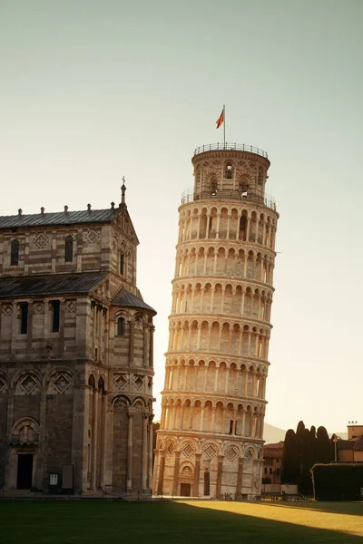 Talya Nın Pisa Şehrinde Dünyanın Bilinen Simgesi Olarak Gün Doğumuna — Stok fotoğraf