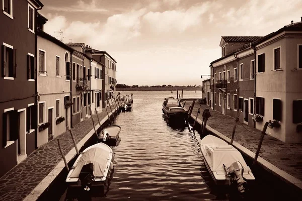 Burano Edifícios Históricos Vista Canal Preto Branco Veneza Itália — Fotografia de Stock