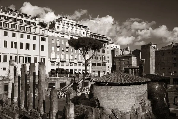 Vista Rua Com Enterros Históricos Ruínas Roma Itália — Fotografia de Stock