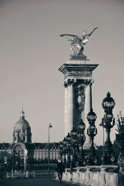 Alexandre Iii Bridge Sculpture Vintage Lamp Post Paris France — Stock Photo, Image