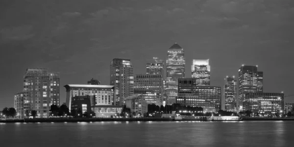 Canary Wharf Business District London Natten Över Thames River — Stockfoto