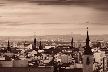 Madrid 'in İspanya' daki şehrin çatı manzarası.