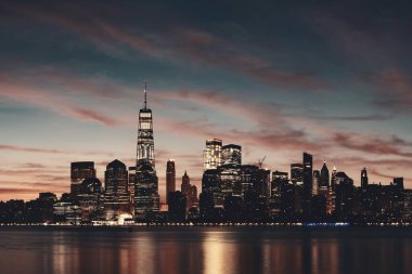 Tarihi mimariyle New York şehrinin ufuk çizgisi şehir manzarası 