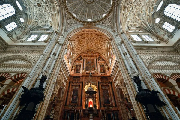 Increíbles Patrones Techo Con Vista Interior Mezquita Catedral Córdoba España — Foto de Stock