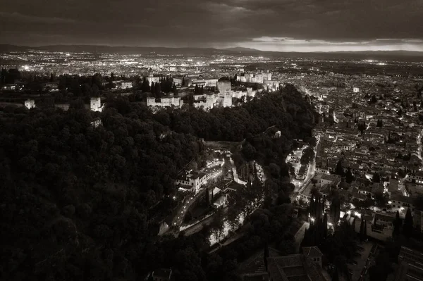 Luftutsikt Över Alhambra Natten Med Historiska Byggnader Granada Spanien — Stockfoto