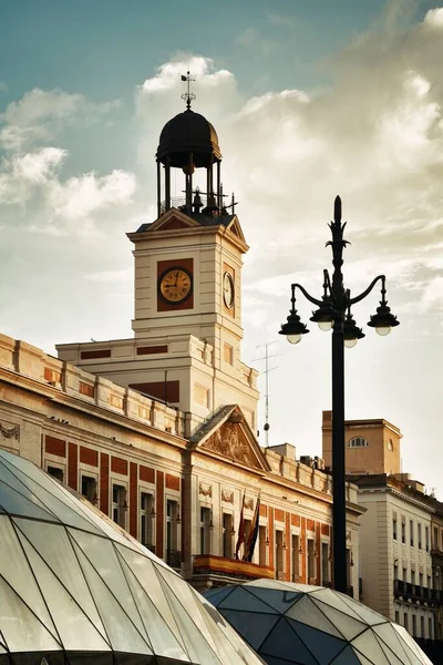 Колокольня Королевского Дома Почты Real Casa Correos Пуэрта Дель Соль — стоковое фото