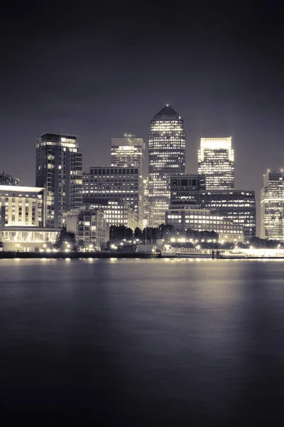 Canary Wharf Quartiere Degli Affari Londra Notte Sul Tamigi — Foto Stock