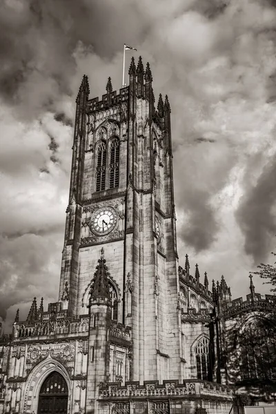 マンチェスター大聖堂 イギリスのゴシック建築物クローズアップビュー — ストック写真