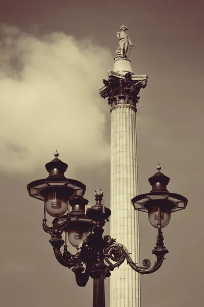 Nelson Kolumna Vintage Lampa Londynie — Zdjęcie stockowe