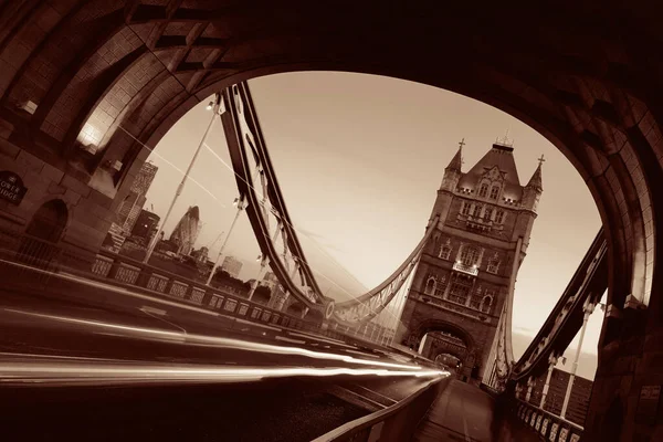 Tower Bridge Trafik Morgenen London - Stock-foto