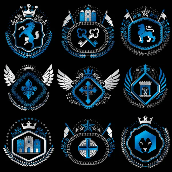 Ensemble d'emblèmes héraldiques avec couronnes royales — Image vectorielle
