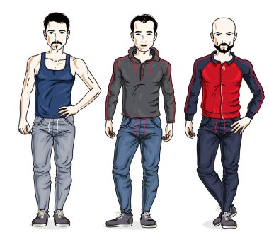 rahat kıyafetler giymiş erkekler