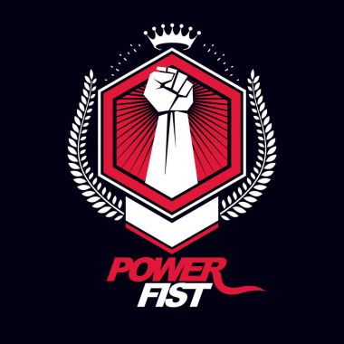 Kaslı adam güçlü yumruk