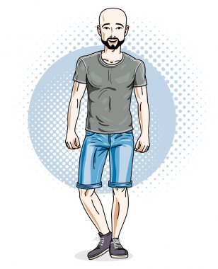  Genç adam ayakta duruyor.