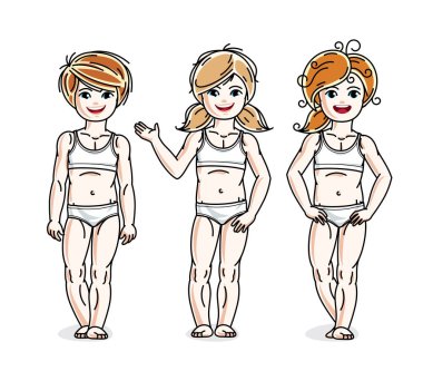 Küçük kızlar renkli bikini giyiyor
