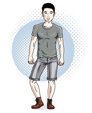 Yakışıklı brunet genç adam ayakta