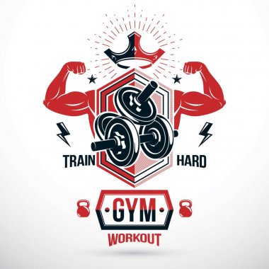Güçlü sporcu pazı kol, disk ağırlık aptal bell ve su ısıtıcısı çan Spor donatımı ile oluşturulan grafik vektör amblemi. Halter spor salonu ve fitness club için spor amblemi