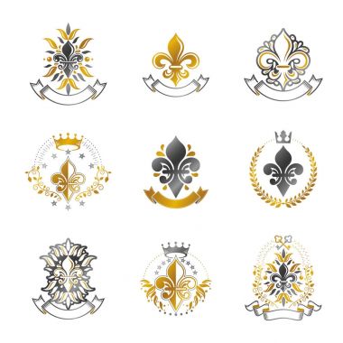 Kraliyet sembolleri, Lily Flowers amblemleri. Heraldik vektör tasarım elemanları koleksiyonu. Retro biçim etiketi, heraldry logosu.